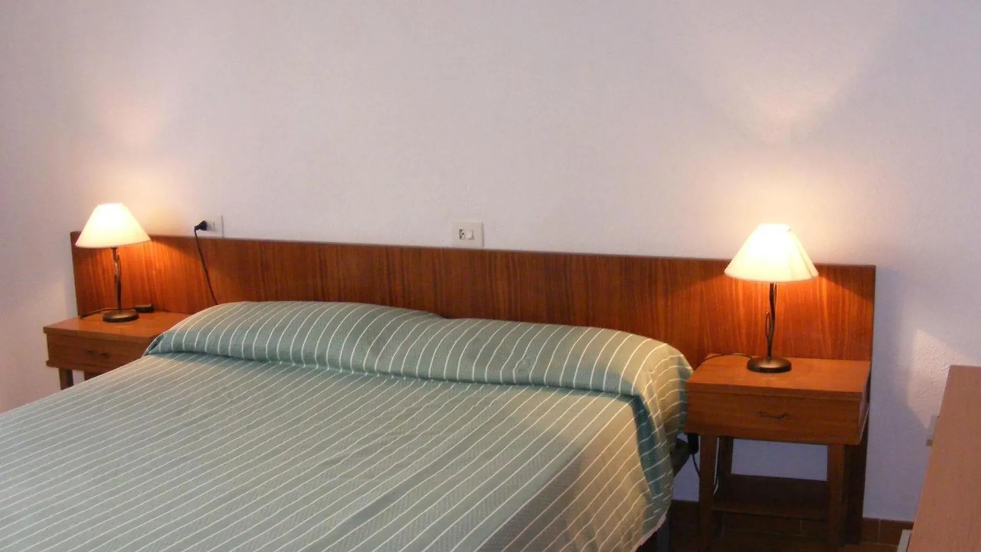 Apartamento Con Terraza Centro Del Puerto, Ideal Para Parejas - Llanca, Costa Brava - Es-170-31 0*, リャンサ