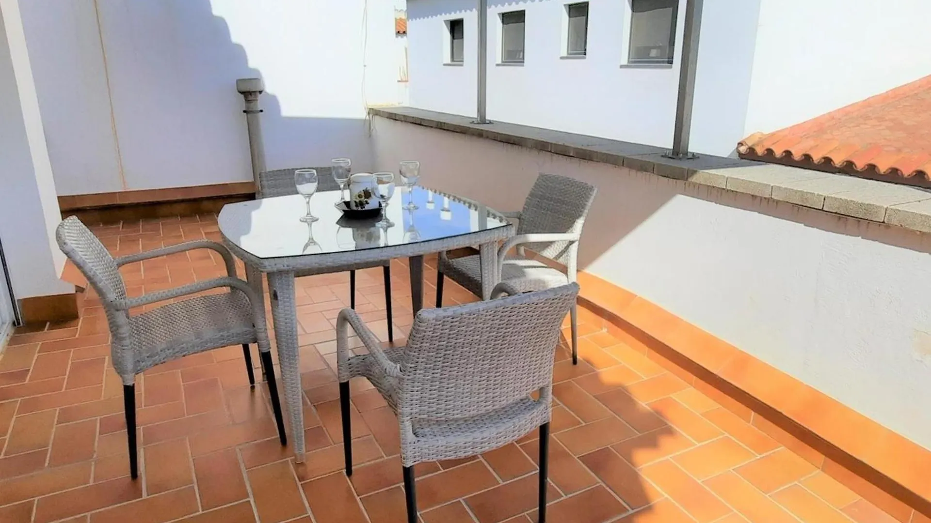 Apartamento Con Terraza Centro Del Puerto, Ideal Para Parejas - Llanca, Costa Brava - Es-170-31 0*,